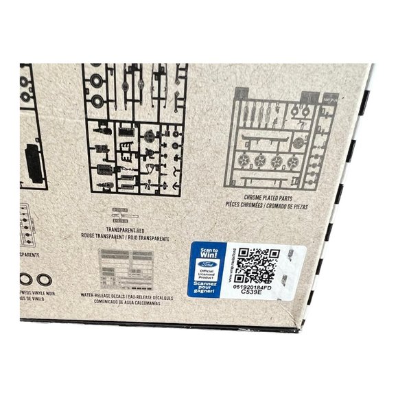 Round 2 LLC 1/25 '67 Shelby GT350  AMT834/12 Plastics Car/Truck Model NEW - Picture 14 of 14